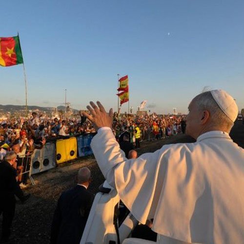 Muy queridos jóvenes, aspiren a cosas grandes